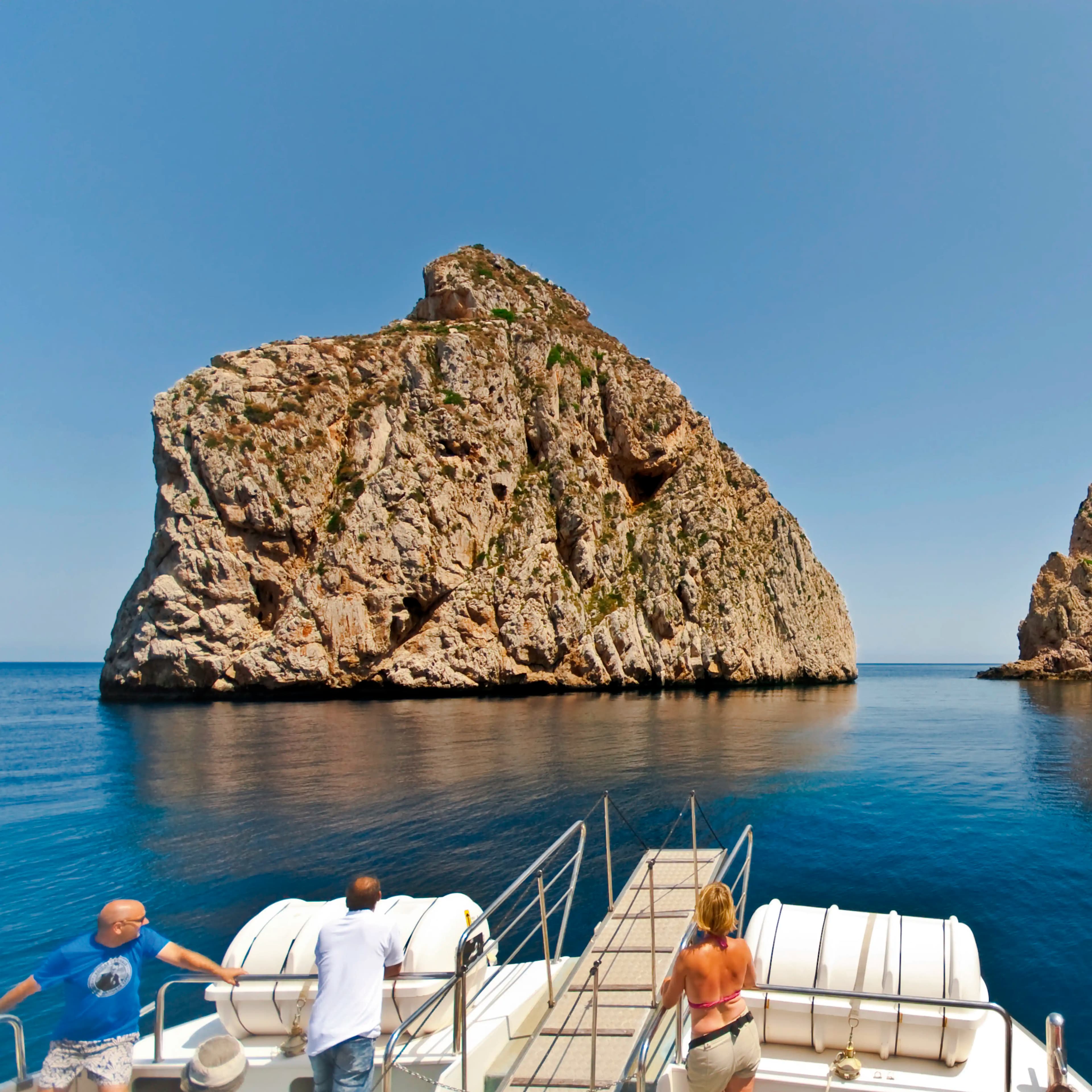 Calas y cuevas